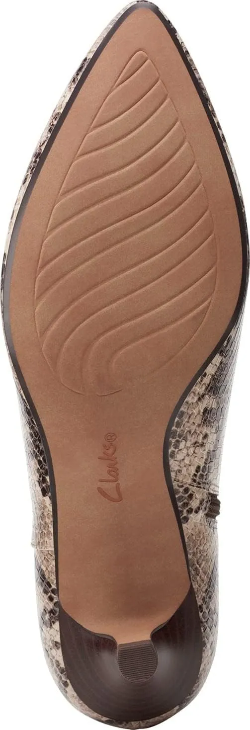 Clarks Women's Linvale Sea Ankle Boot