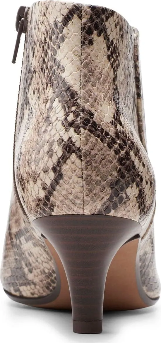 Clarks Women's Linvale Sea Ankle Boot