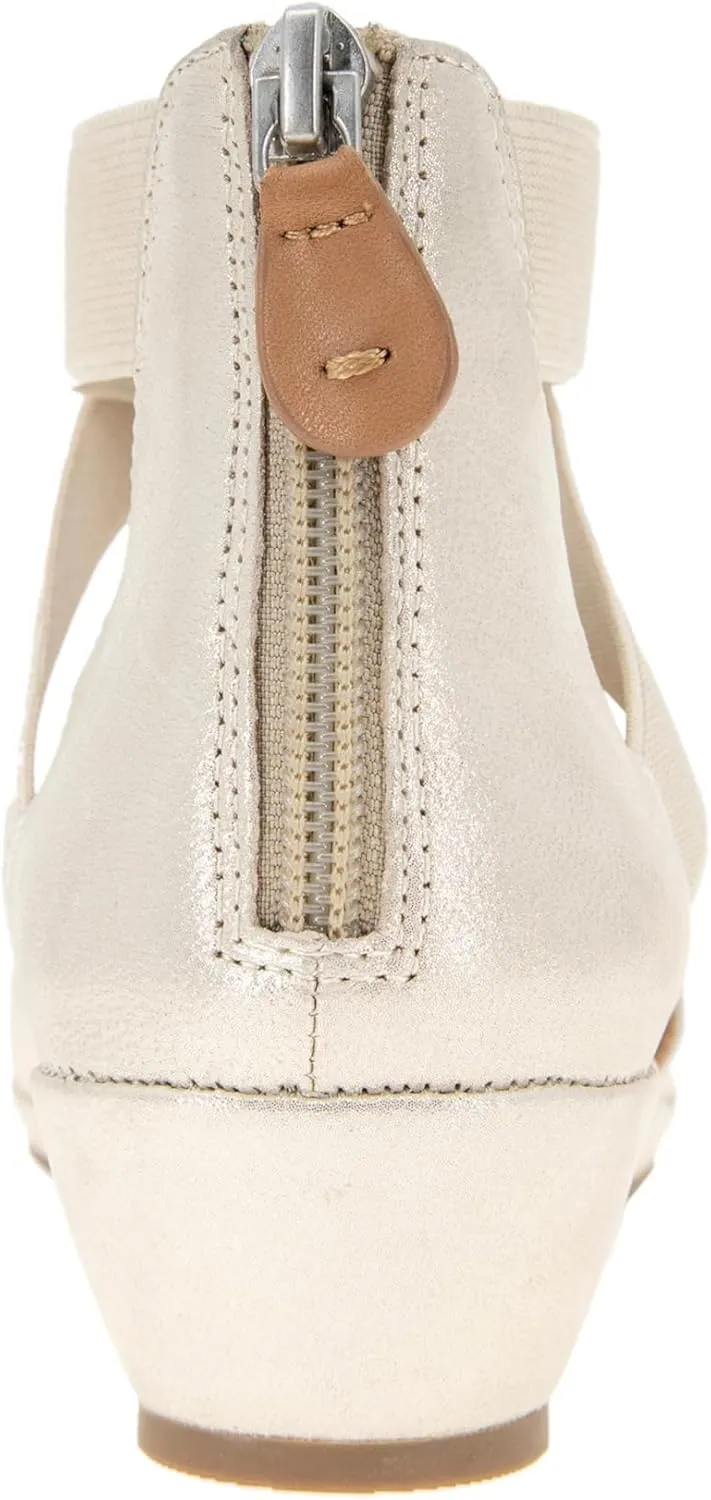 Gentle Souls by Kenneth Cole Women's Noa Wedge Sandal
