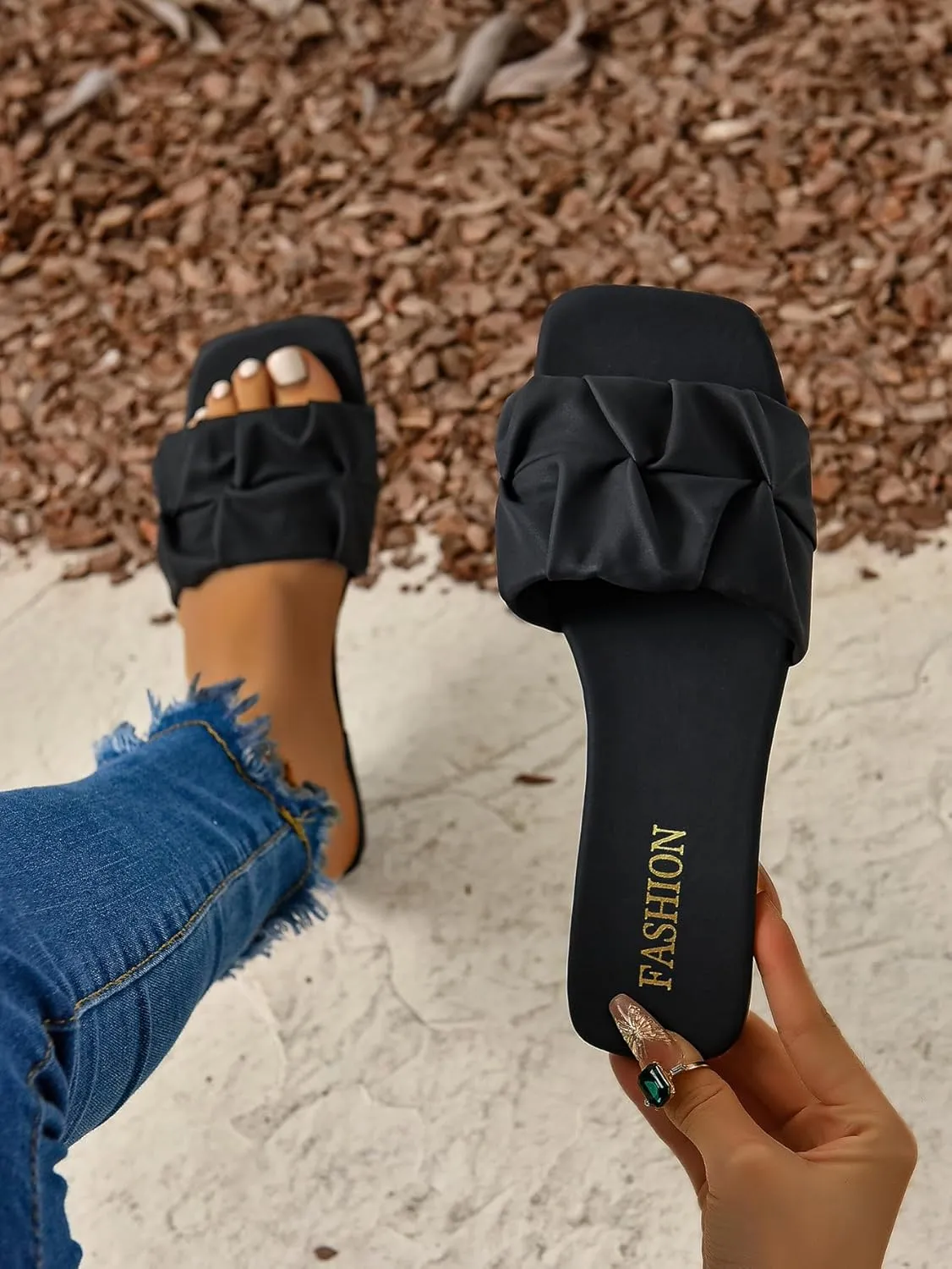 GORGLITTER Women's Pleated Square Toe Slide Flat Sandals Summer Trendy Sandals
