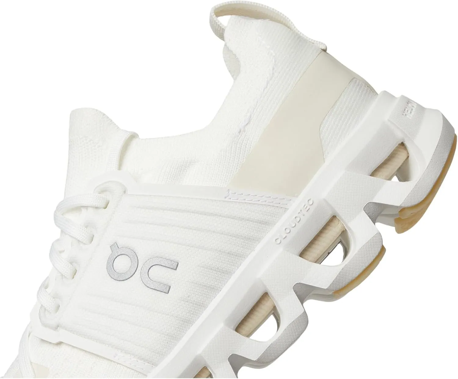 On Women's Cloudswift 4