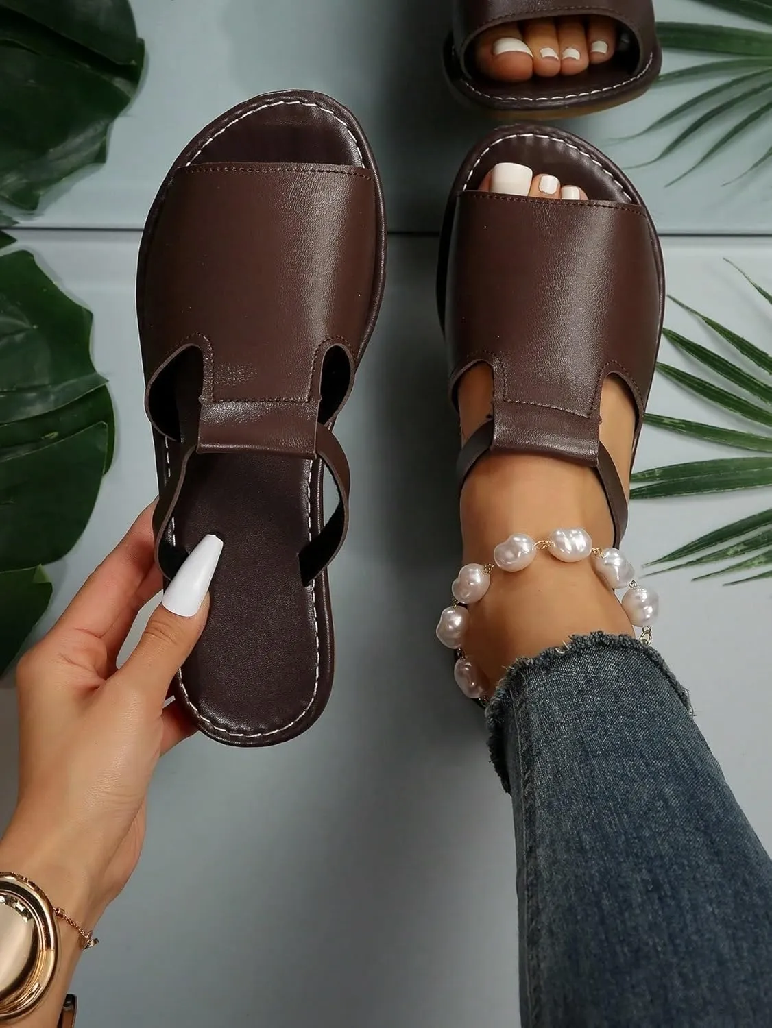 Verdusa Women's Cut Out Slide Sandals Open Toe Summer Flat Sandals Outdoor Shoes