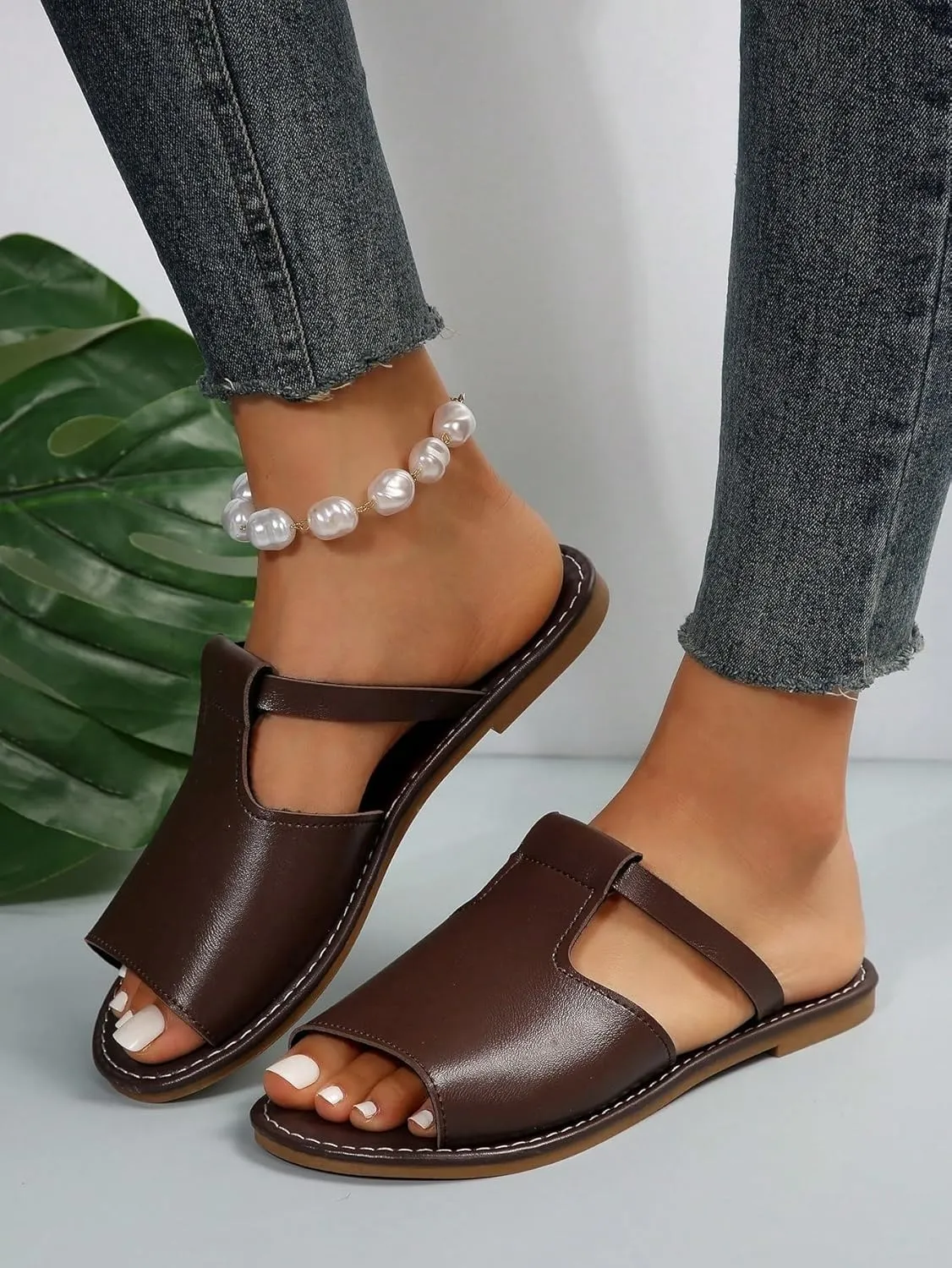 Verdusa Women's Cut Out Slide Sandals Open Toe Summer Flat Sandals Outdoor Shoes