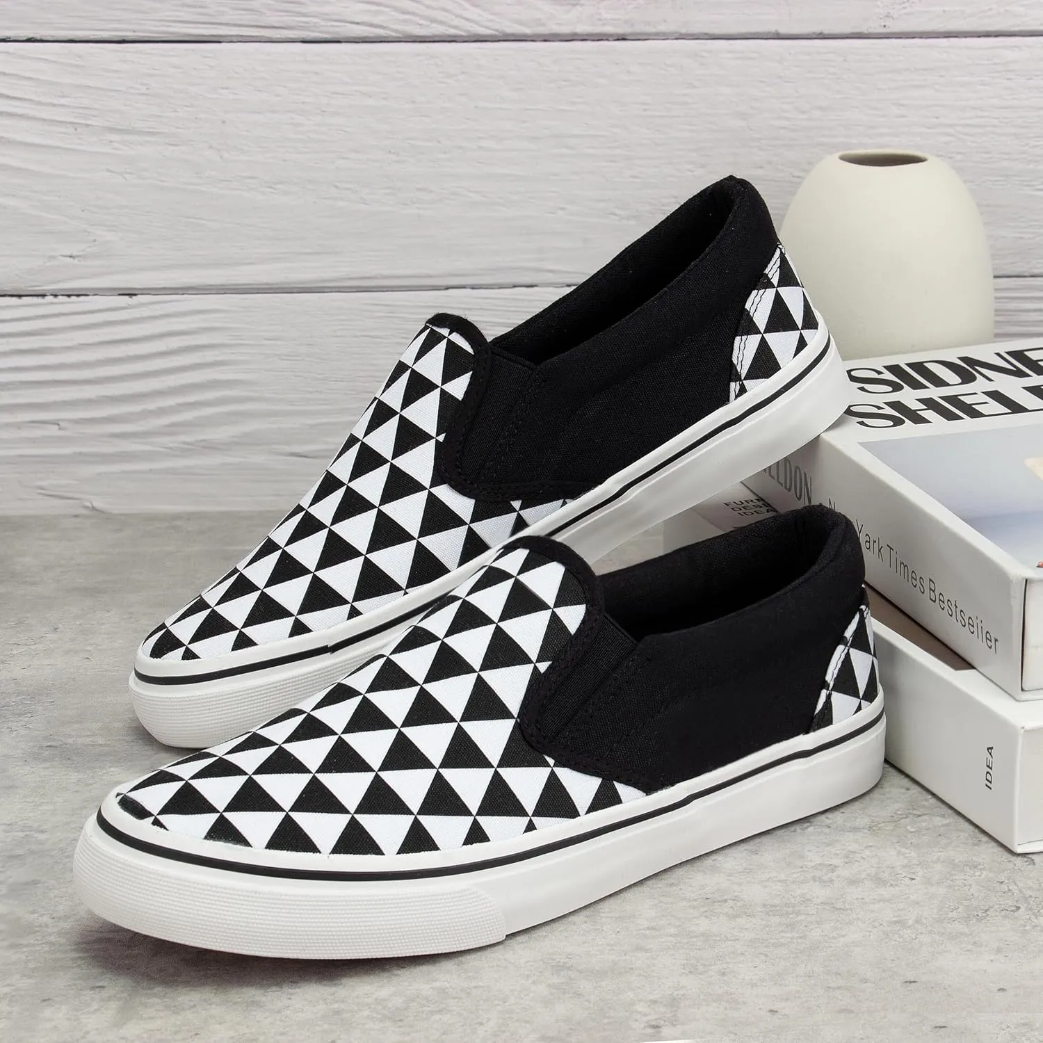 Women's Canvas Slip on Low Top Fashion Sneakers for Women Non Slip Loafer Shoes Classic Comfortable Flats Breathable Casual Shoes