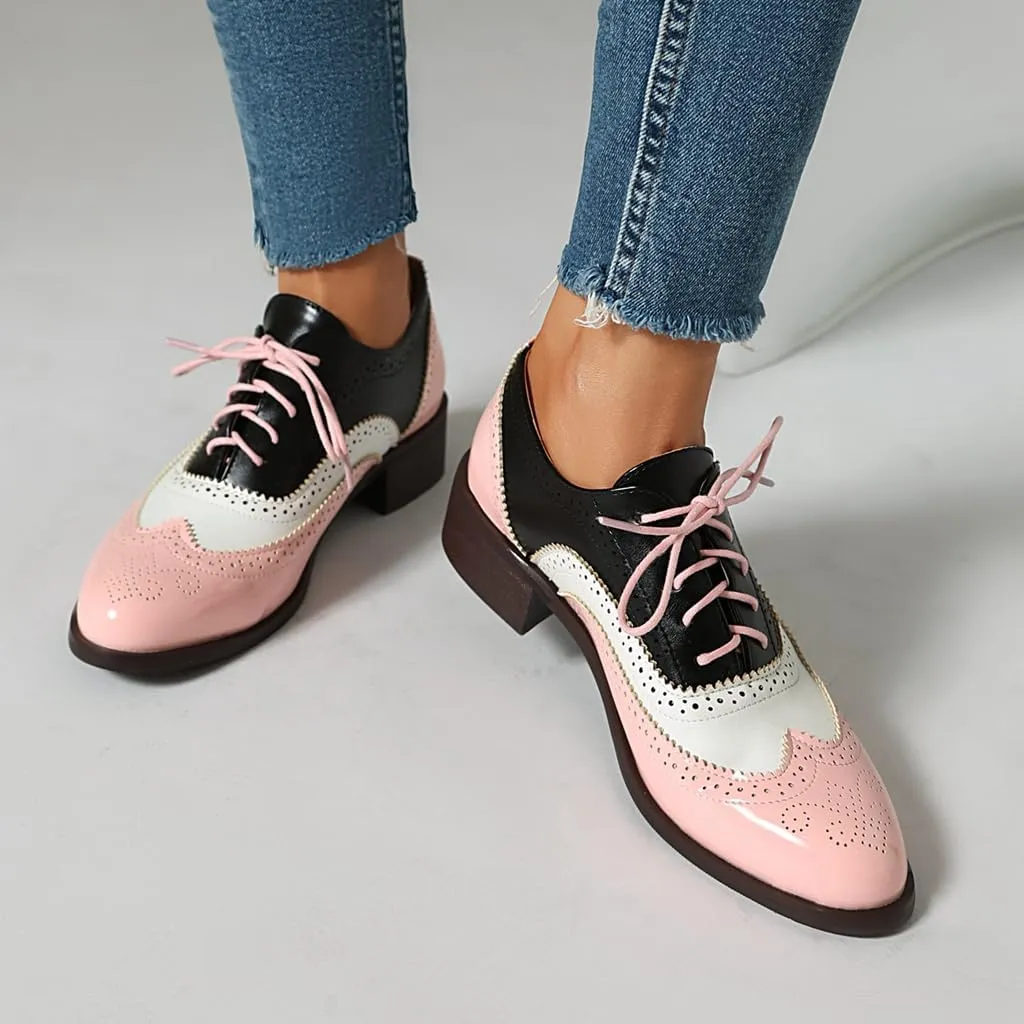 Women's Flat Saddle Oxford Shoes Two Toned Round Toe Wingtip Lace Up Perforated Low Heel School Oxfords Brogues