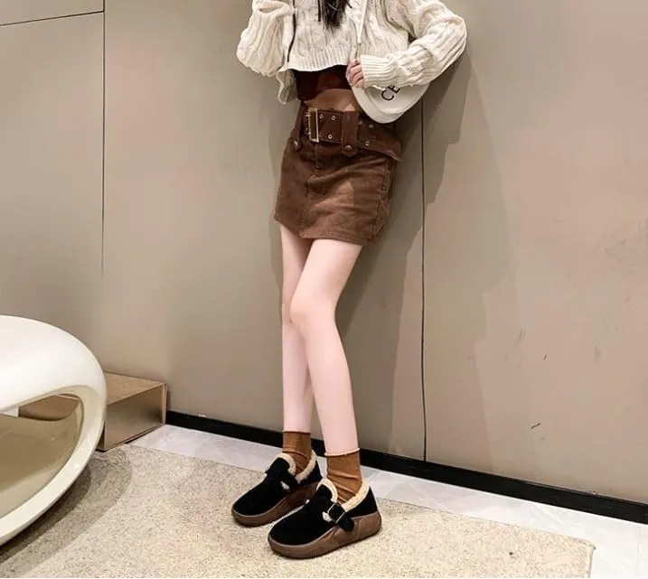 Women's winter flats with cork non-slip insole and rubber sole - Hand washable solid colour garden shoes